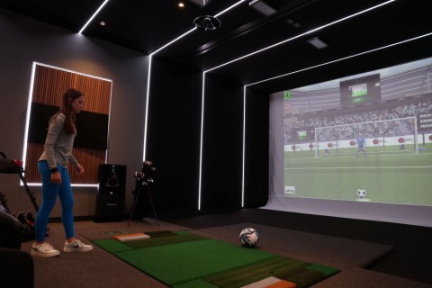 why-every-kid-and-parent-needs-a-hybrid-simulator-in-their-game-room