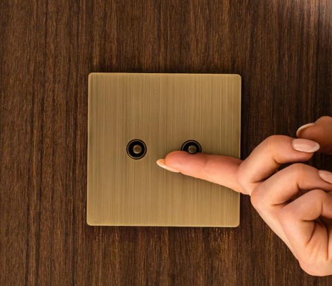 lutrons-aviena-keypad-blends-vintage-charm-with-smart-control